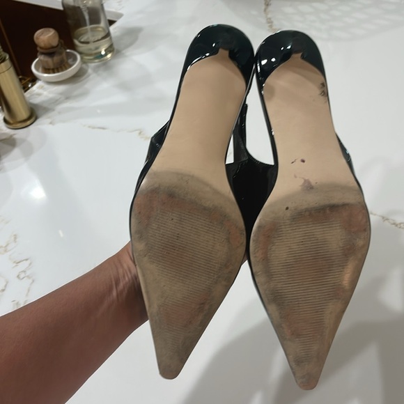 Steve Madden Kari Pointed Toe Kitten Heal Slingback Heel in Black Patent | 11M - Picture 6 of 7
